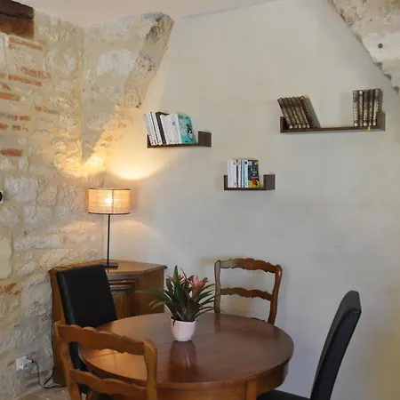 בית נופש La Maison Du Pouget *