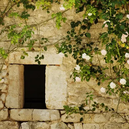 בית נופש La Maison Du Pouget